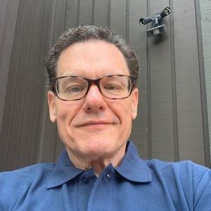 Meet your Posher, Casey